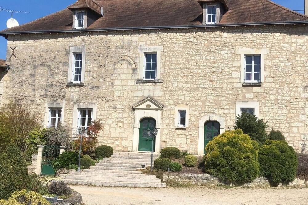 Photo of Outdoor in Thure