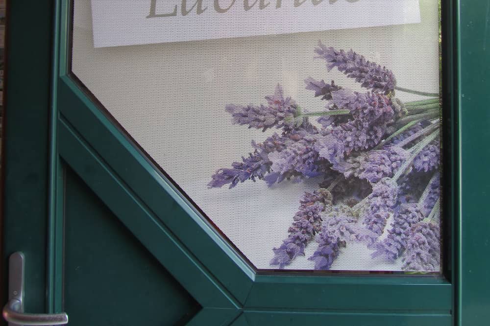 Photo of Outdoor in Thure