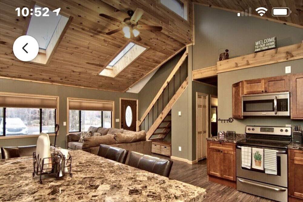 Photo of Others in Lake Ariel