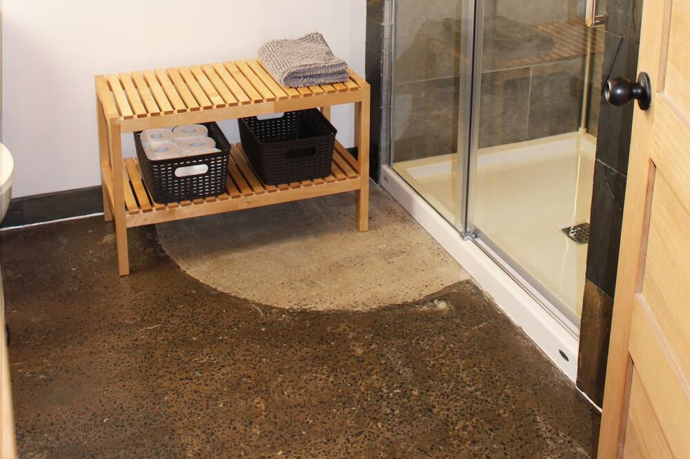 Photo of Bathroom in Gore