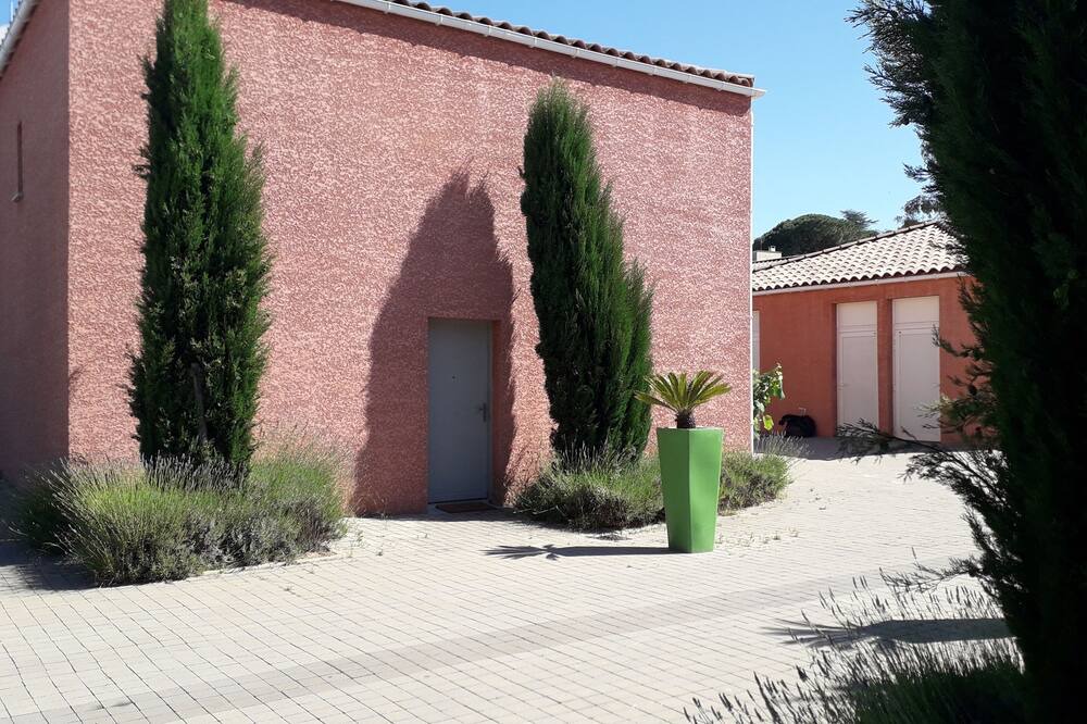 Photo of Outdoor in Saint-Christol