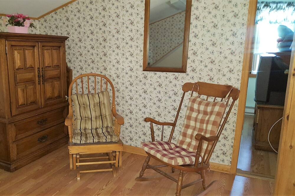 Photo of Livingroom in Gloversville