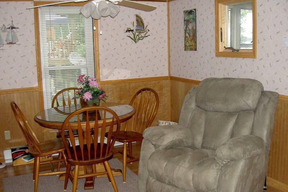 Photo of Livingroom in Gloversville