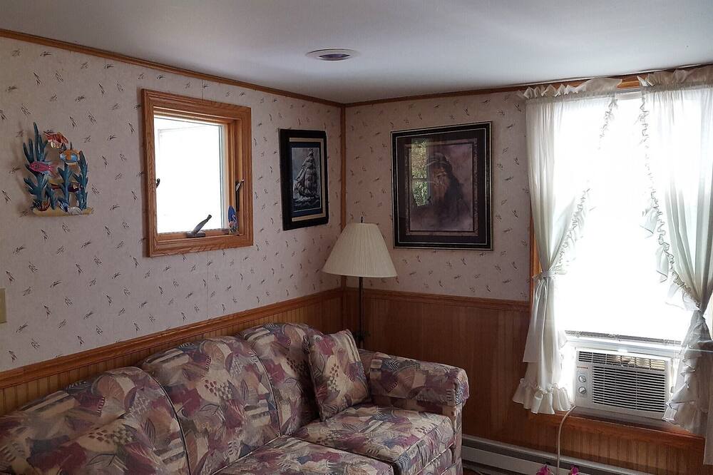 Photo of Livingroom in Gloversville