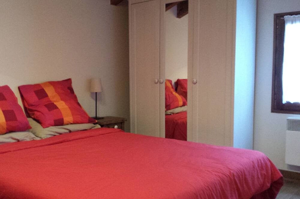 Photo of Bedroom in Err