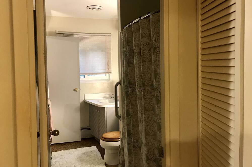 Photo of Bathroom in Park Forest Village