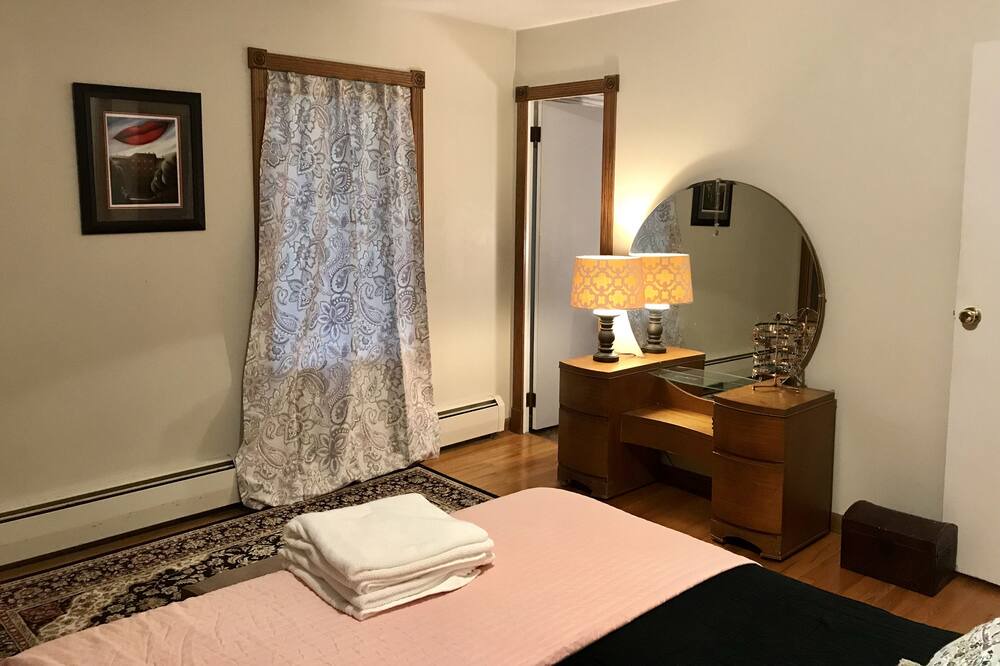 Photo of Bedroom in Park Forest Village