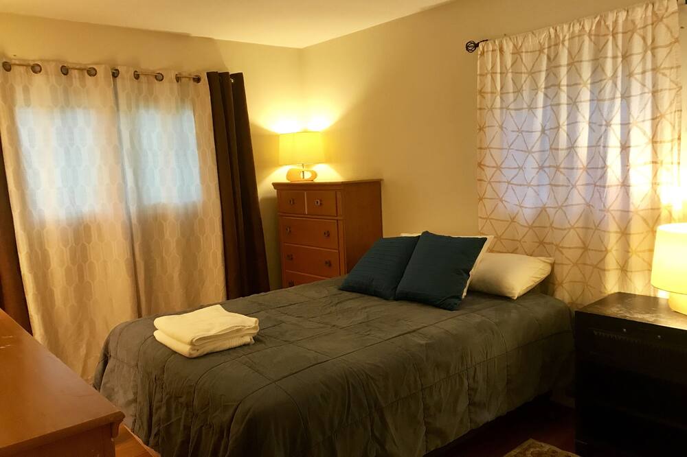 Photo of Bedroom in Park Forest Village