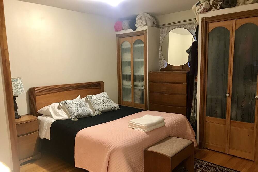 Photo of Bedroom in Park Forest Village