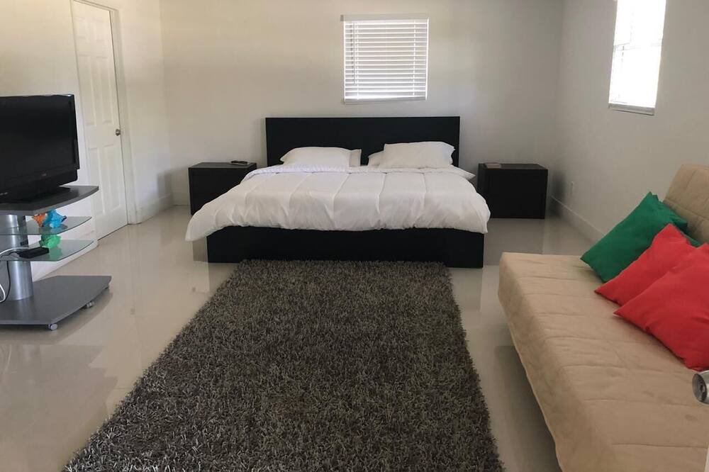 Photo of Bedroom in Miramar