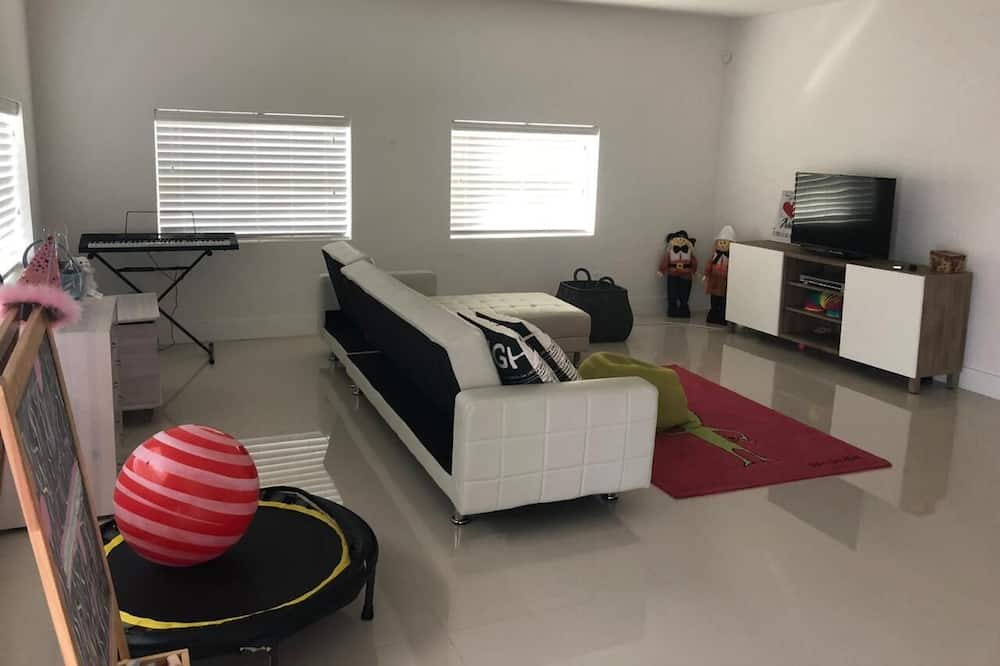 Photo of Livingroom in Miramar