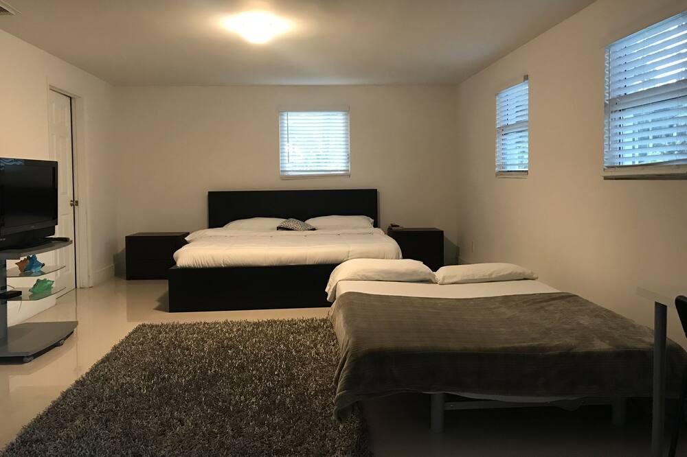 Photo of Bedroom in Miramar