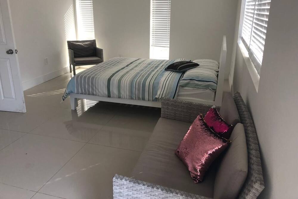 Photo of Bedroom in Miramar