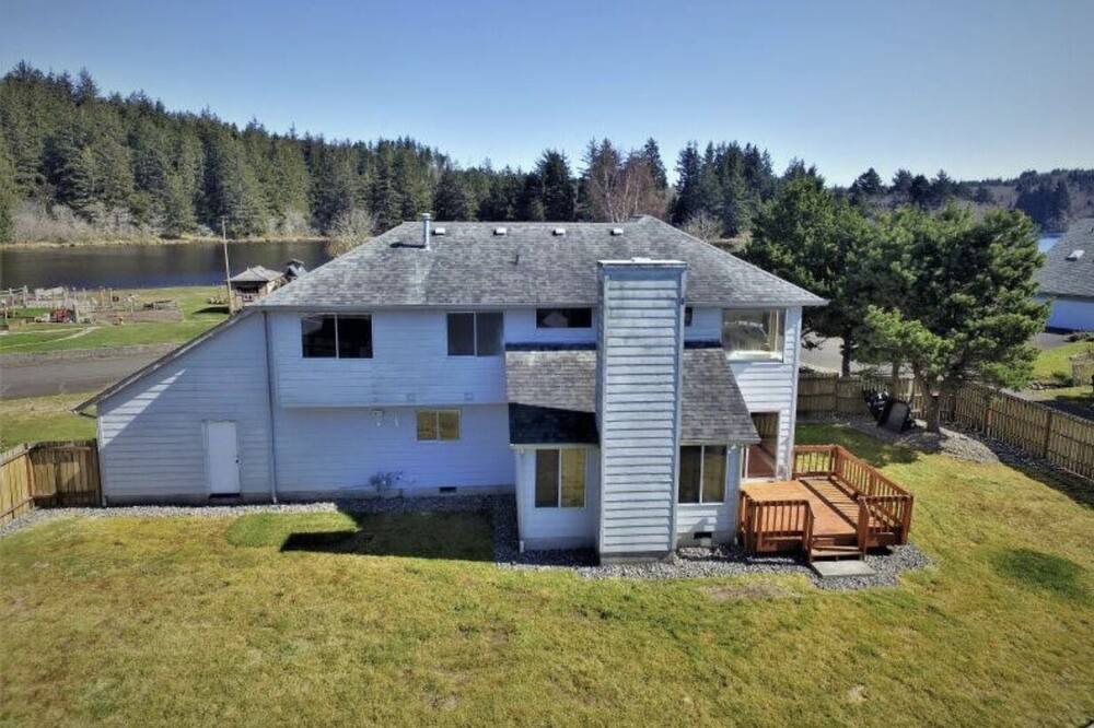 Photo of Outdoor in Warrenton