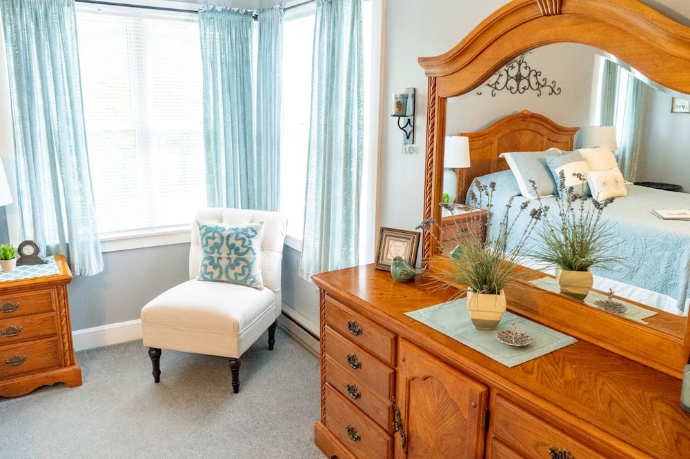 Photo of Bedroom in Huntington Mills