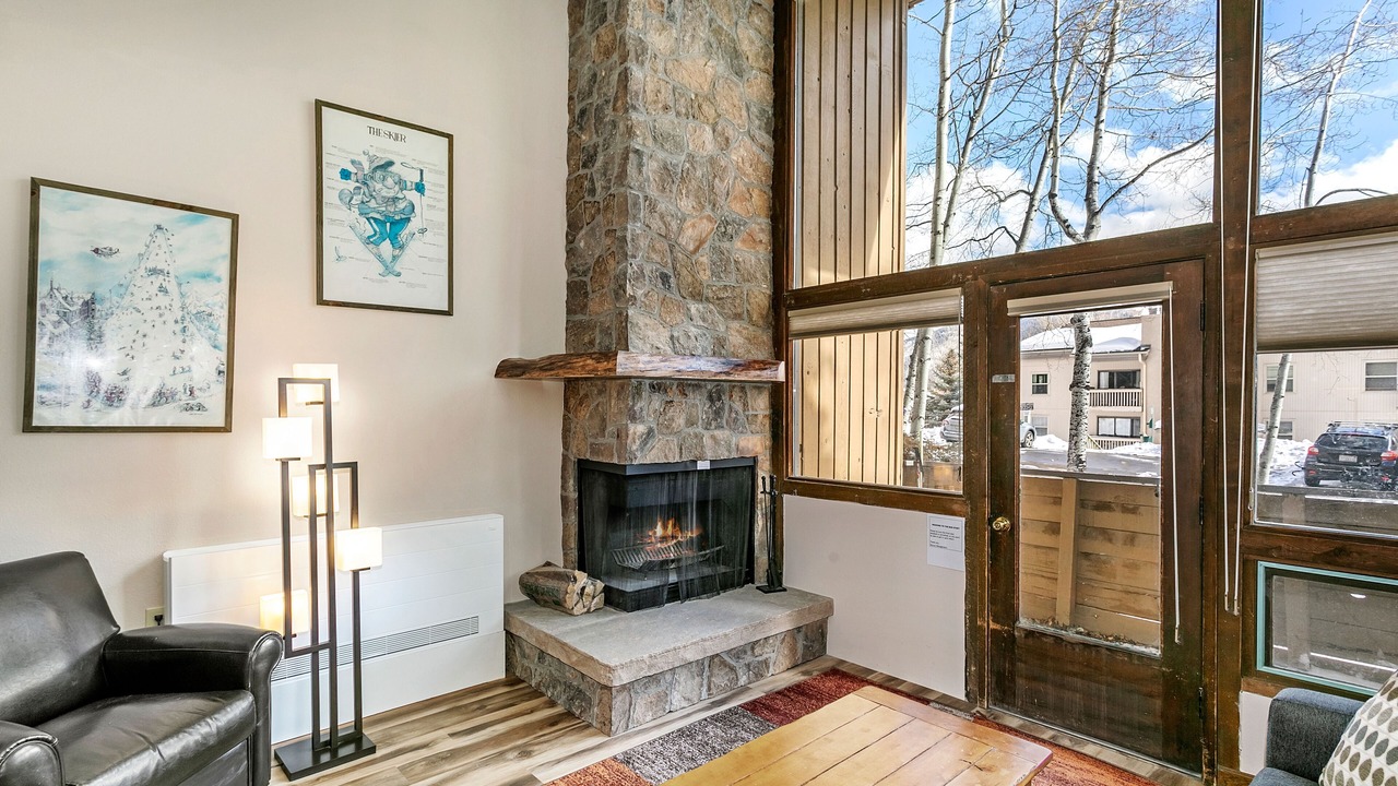 Photo of Livingroom in Vail
