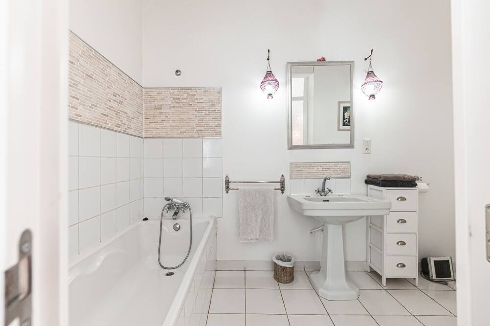 Photo of Bathroom in Carcassonne