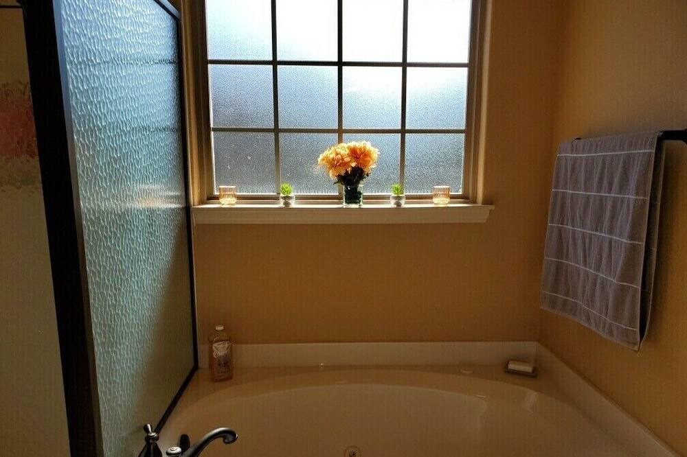 Photo of Bathroom in Jacksonville