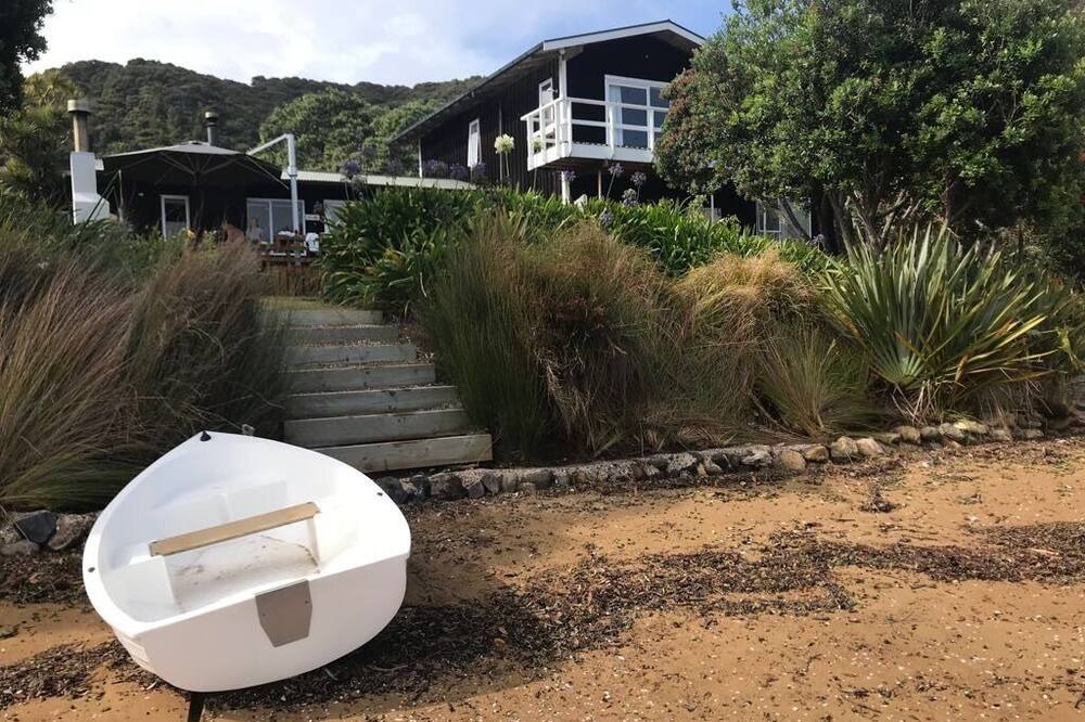 Photo of Others in Parekura Bay