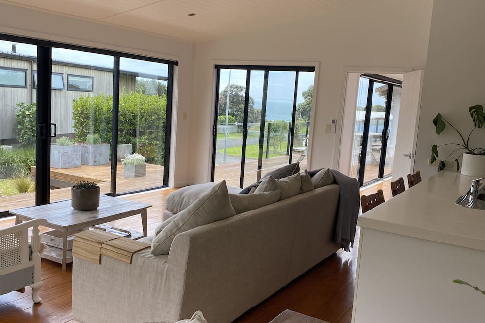 Photo of Livingroom in Wainui