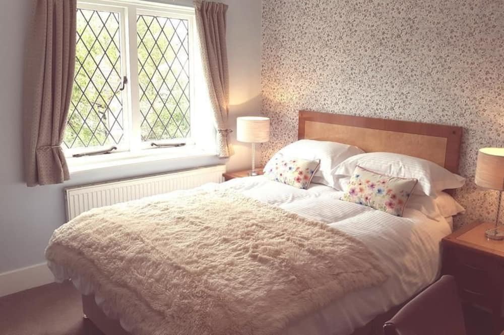 Photo of Bedroom in Winnersh