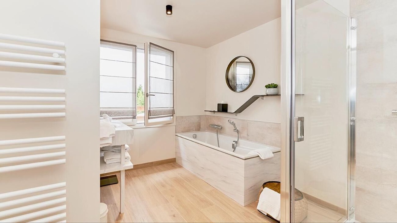 Photo of Others in Guer