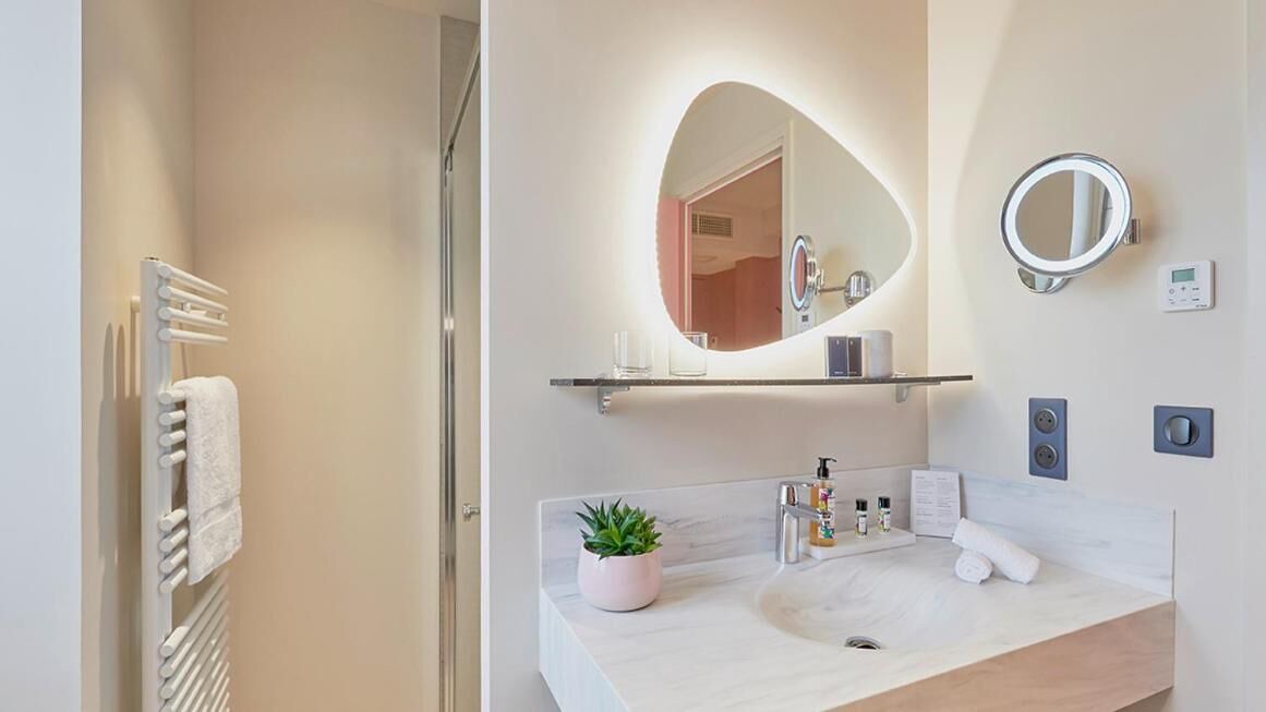 Photo of Others in Guer