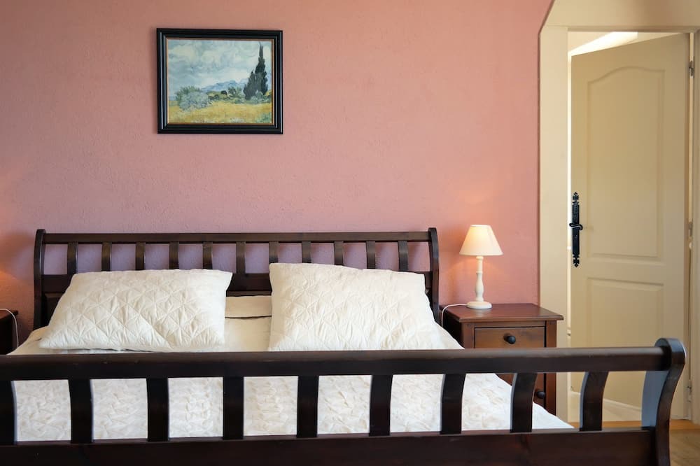 Photo of Bedroom in Augne