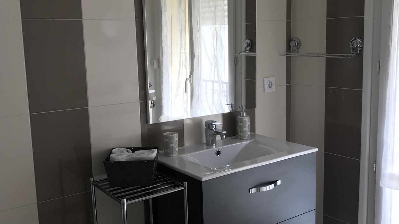 Photo of Bathroom in Nefiach