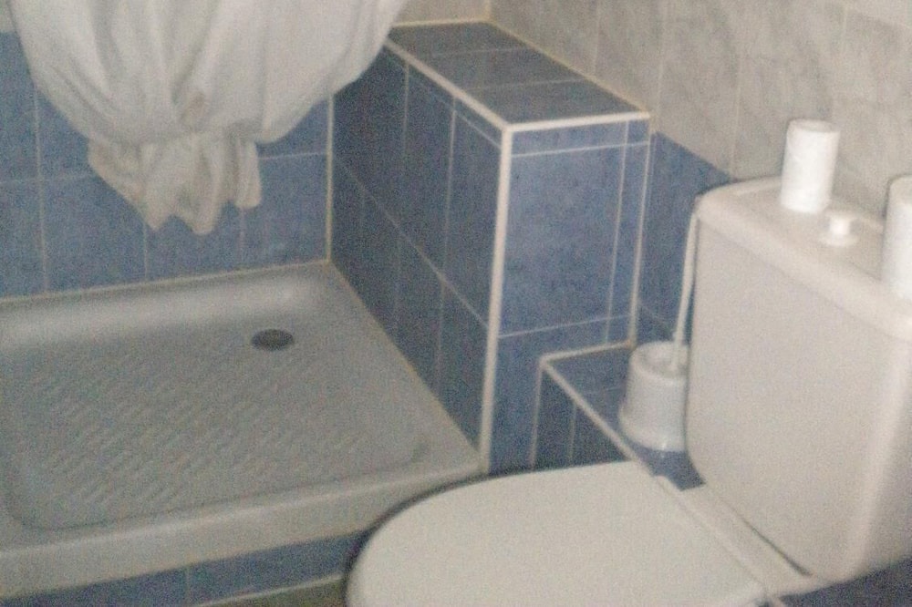 Photo of Bathroom in Nissan-lez-Enserune