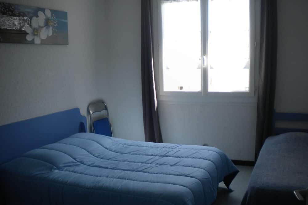 Photo of Bedroom in Nissan-lez-Enserune