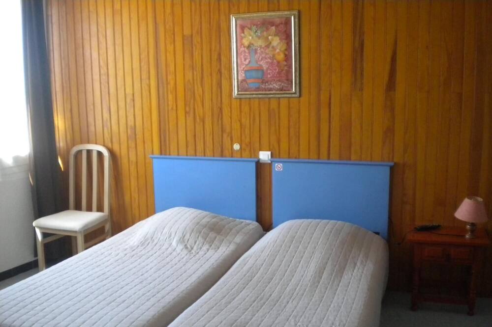 Photo of Bedroom in Nissan-lez-Enserune