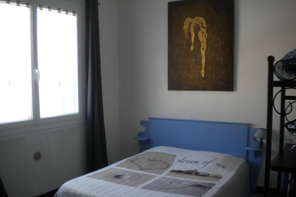 Photo of Bedroom in Nissan-lez-Enserune