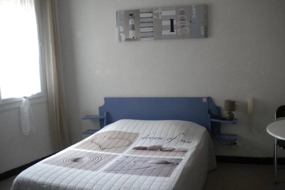 Photo of Bedroom in Nissan-lez-Enserune