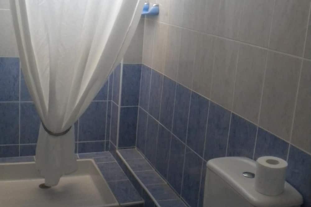 Photo of Bathroom in Nissan-lez-Enserune