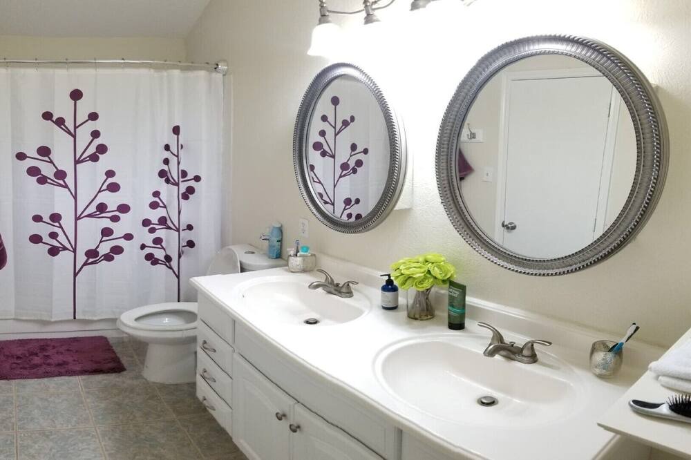 Photo of Bathroom in Oakhurst