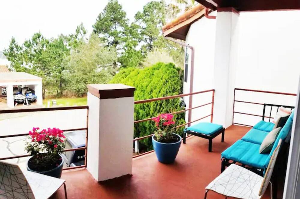 Photo of Patio Balcony in Oakhurst