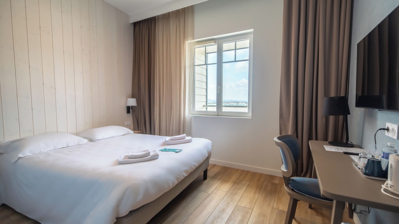 Photo of Bedroom in Morgat