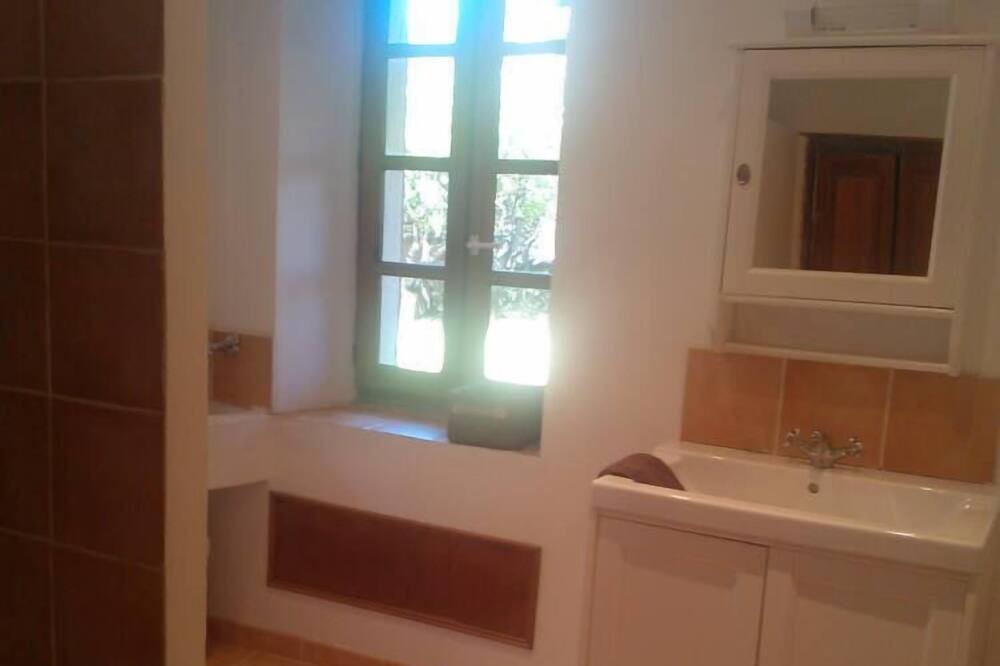 Photo of Bathroom in Coggia