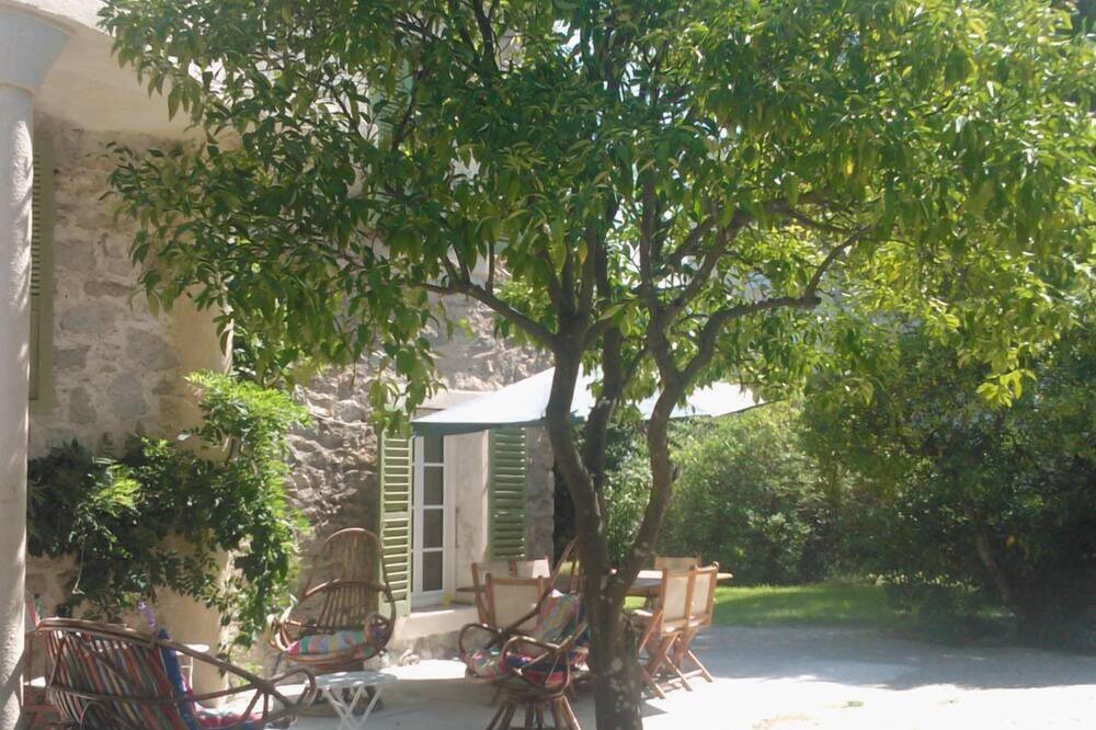Photo of Patio Balcony in Coggia