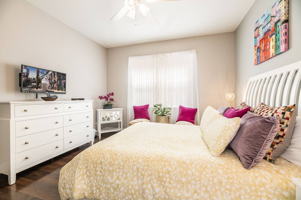 Photo of Bedroom in Legacy Park