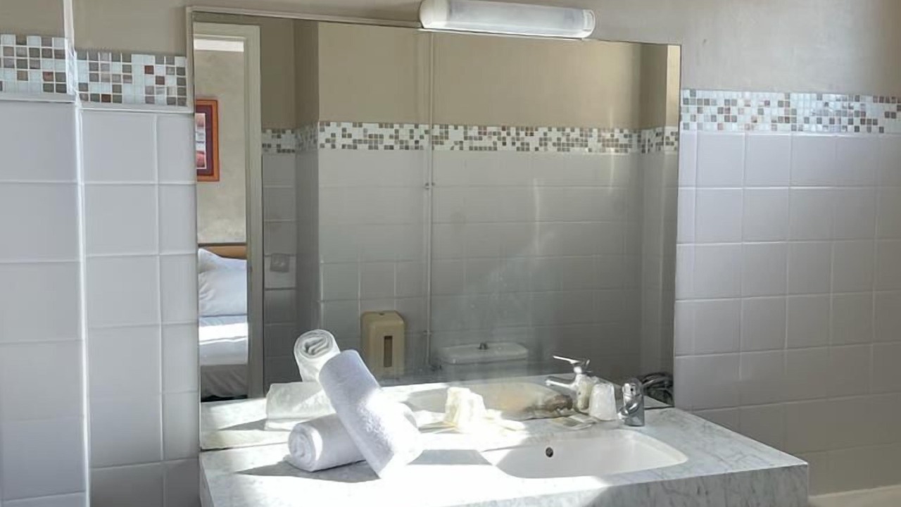 Photo of Bathroom in Sete