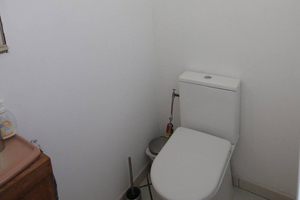 Photo of Bathroom in Saint-Etienne-des-Sorts