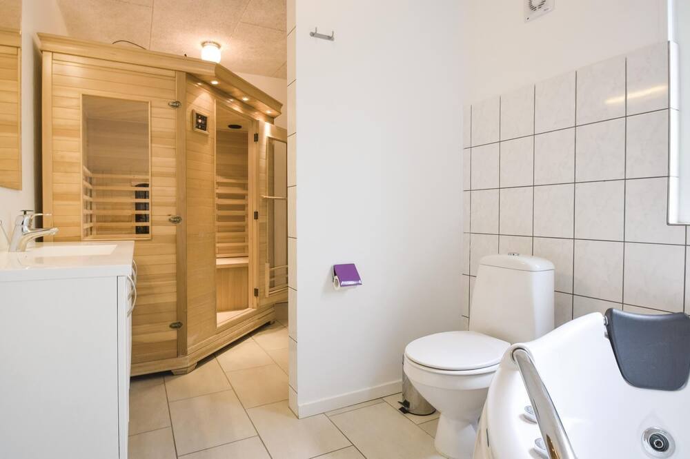 Photo of Bathroom in Østerskov