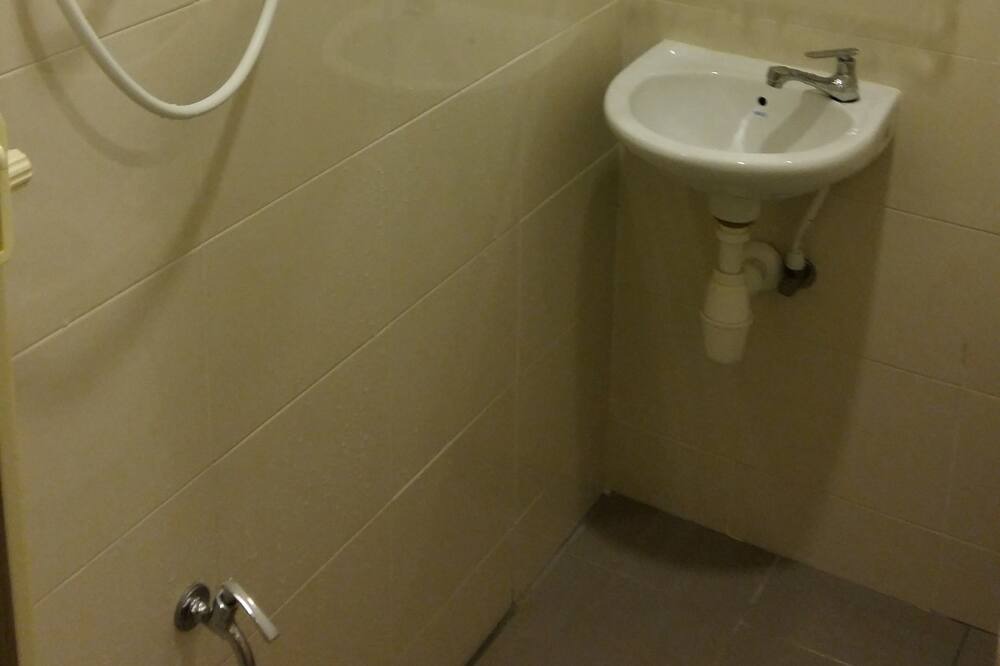 Photo of Bathroom in Gelugor