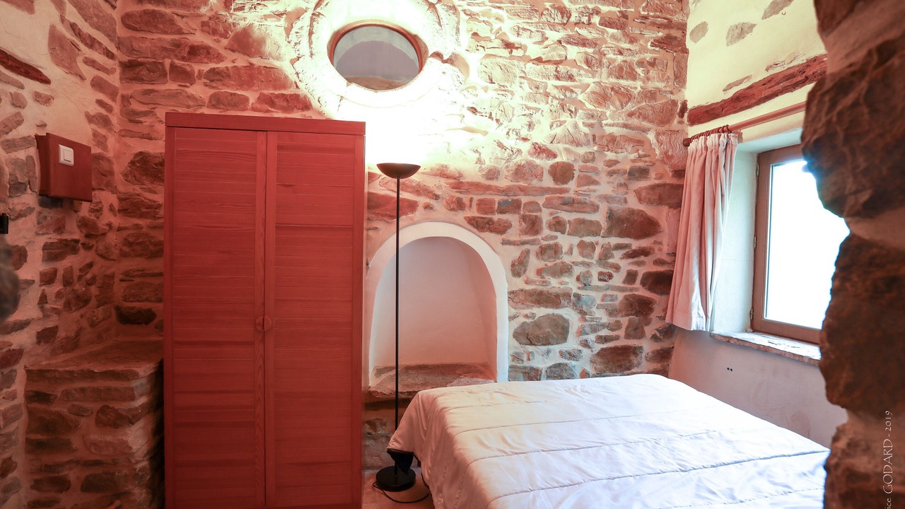 Photo of Bedroom in Simiane-la-Rotonde