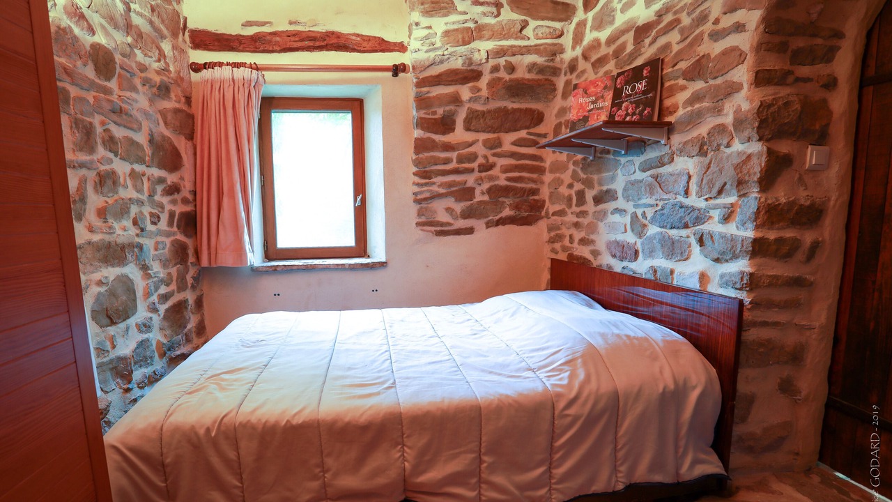 Photo of Bedroom in Simiane-la-Rotonde