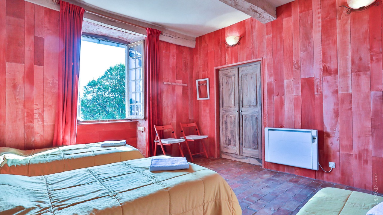 Photo of Bedroom in Simiane-la-Rotonde