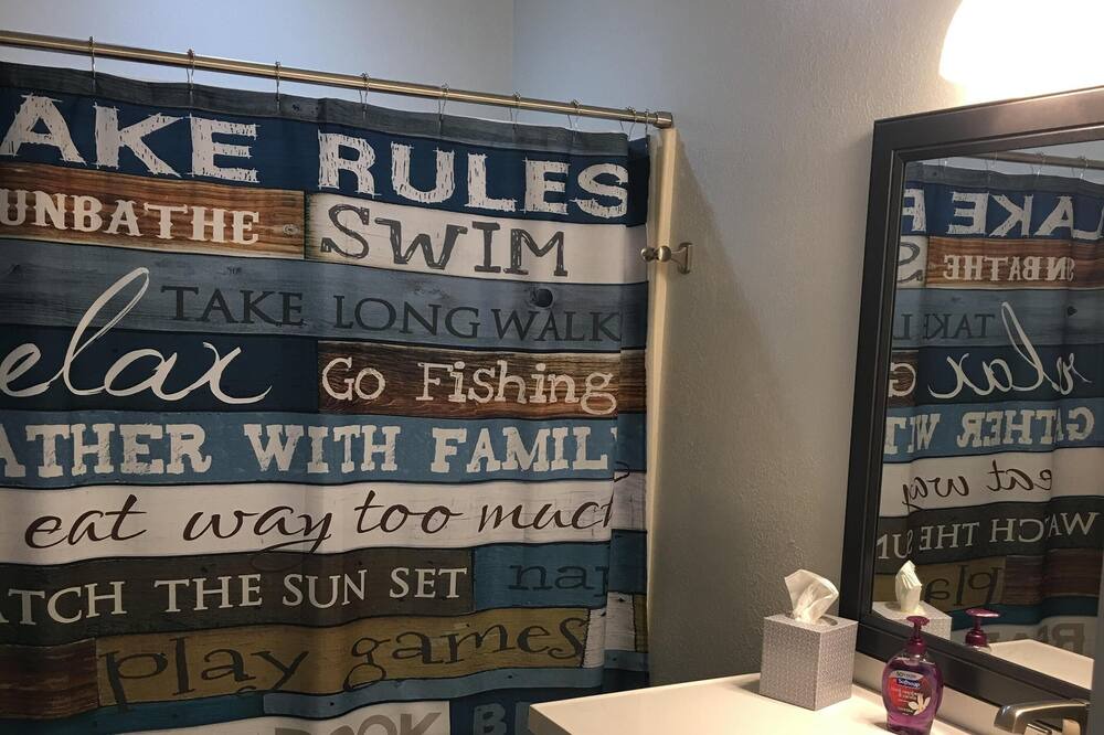 Photo of Bathroom in Grove