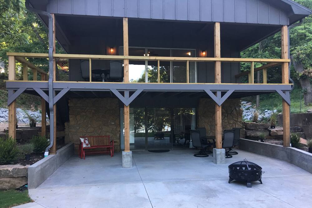 Photo of Outdoor in Grove